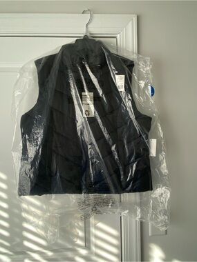 Women’s Cole Haan Black Quilted Puffer Vest-XL